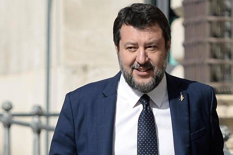 Rottamazione cartelle, Salvini insiste e convoca riunione della Lega per oggi