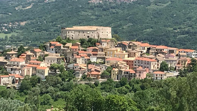 Ceppaloni punta sulla cultura con il progetto ‘NarrAzioni: il teatro della parola’ – NTR24.TV