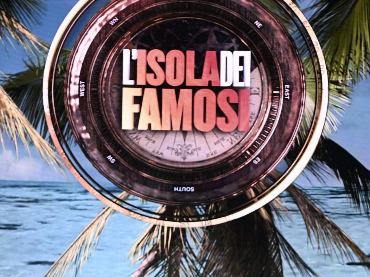 Isola famosi 2025 al via a maggio, quando inizia e conduttore