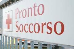 Rissa a Tortona (Alessandria), due accoltellati: uno è grave