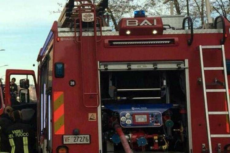 Crollo palazzina a Bari, proseguono ricerche 72enne dispersa