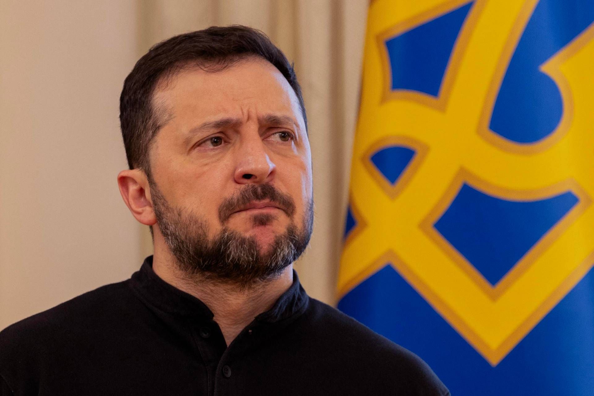 Ucraina, le voci Usa contro Zelensky: “Dimissioni, serve altro leader”