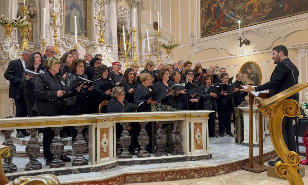 Il coro polifonico Madonna della Libera in Puglia sulle orme di Papa Francesco – NTR24.TV