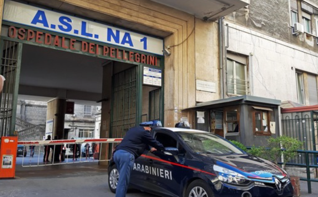 Napoli: lite in famiglia finisce nel sangue: accoltellata titolare di nota pizzeria
