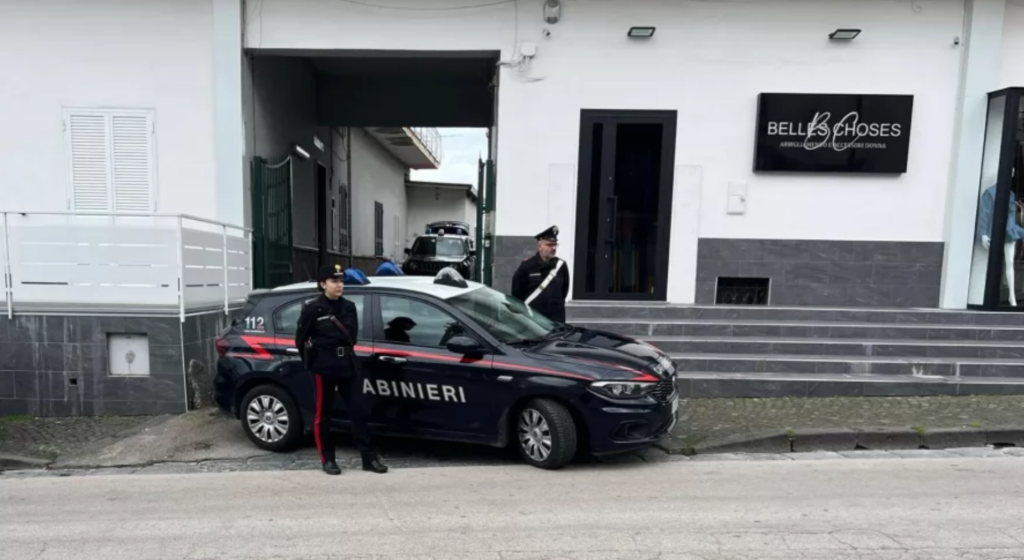 Dramma nel Napoletano, donna muore ustionata in casa: interrogato il marito