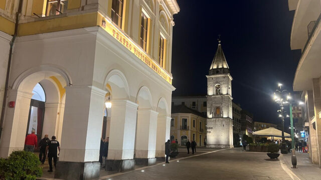 Lutto nazionale, a Benevento teatri chiusi e venerdì sera divieto di musica all’esterno dei locali – NTR24.TV