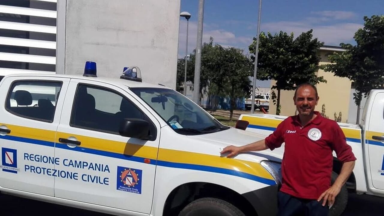 Carlo muore improvvisamente, addio al giovane papà: lascia la moglie e due figli