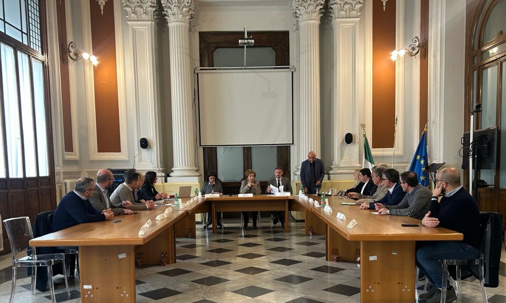 Vertice in Prefettura sulla messa in sicurezza della frana lungo la Sannitica: fondi in arrivo dalla Regione – NTR24.TV