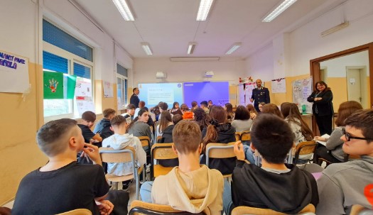 Educare alla prevenzione e orientare per la vita: la Polizia di Stato incontra gli studenti di San Giorgio del Sannio – NTR24.TV