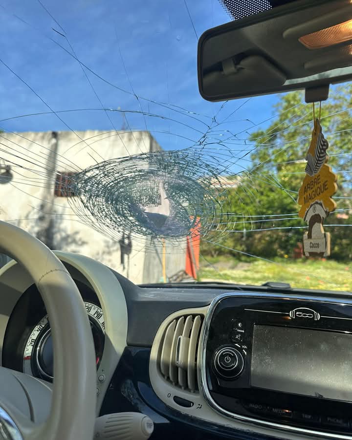 Auto colpite da pietre, allarme nei Paesi Vesuviani