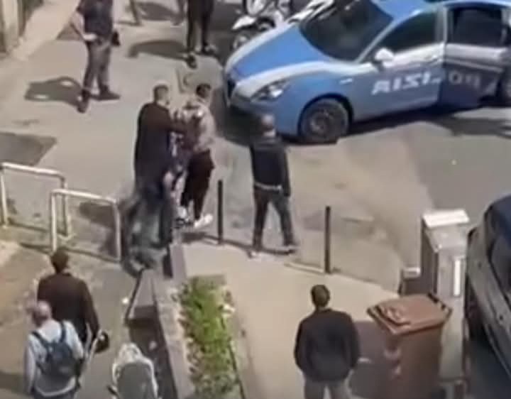 Tentata rapina a Napoli, due arresti