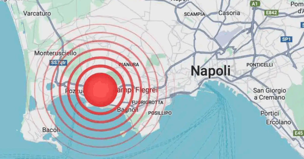 Terremoto a Napoli: “Potente emissione di gas”, la situazione ora
