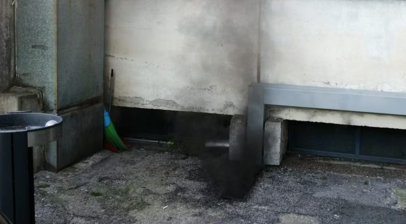 Incendio al Policlinico Federico II di Napoli: fiamme nel reparto di Odontoiatria, pazienti evacuati