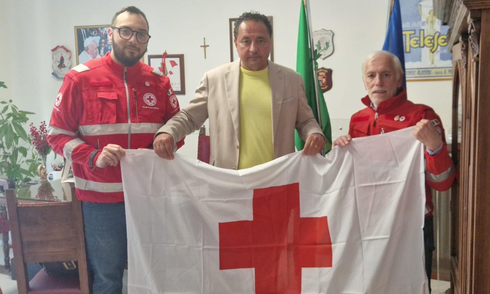 Giornata Mondiale della Croce Rossa: consegnato vessillo al sindaco di Telese Terme – NTR24.TV