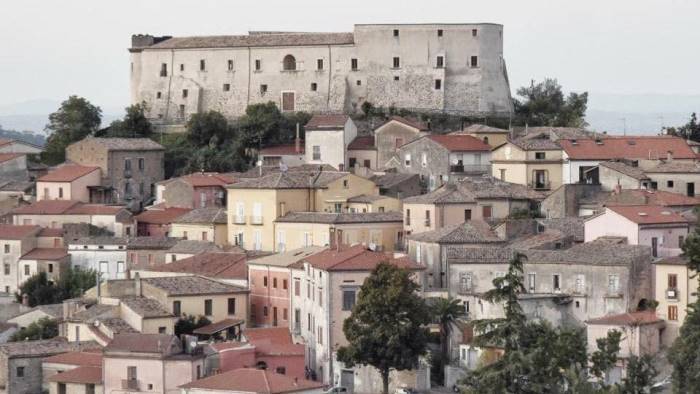 Dal 23 al 25 maggio il Festival del Libro ‘Felice’ al Castello di Ceppaloni – NTR24.TV