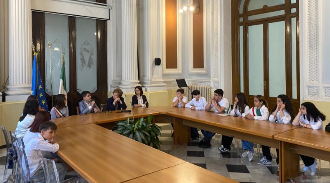 Formazione ed educazione civica: studenti sanniti e sindaci junior in Prefettura – NTR24.TV