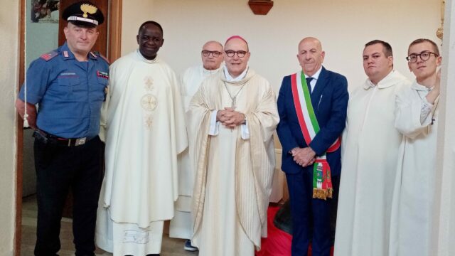Arpaise, dopo i lavori di restauro inaugurata la Chiesa di San Rocco: benedizione di monsignor Accrocca – NTR24.TV