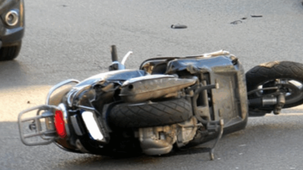 Tragico incidente ad Acerra: padre morto, figlio di 5 anni in gravissime condizioni