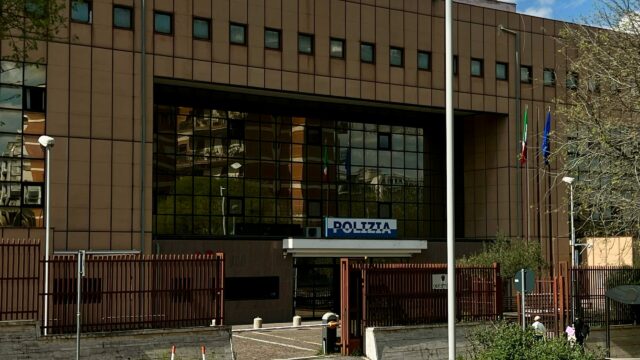 Benevento, decreto di espulsione per 19enne clandestino: la Polizia lo accompagna al CpR – NTR24.TV