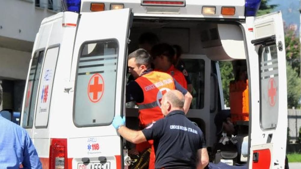 Tragedia in provincia: bambino di 11 anni va a fare la doccia e muore