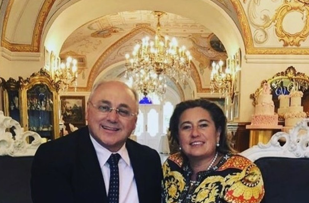 Il Castello delle Cerimonie non chiude: il Grand Hotel La Sonrisa ottiene una nuova proroga