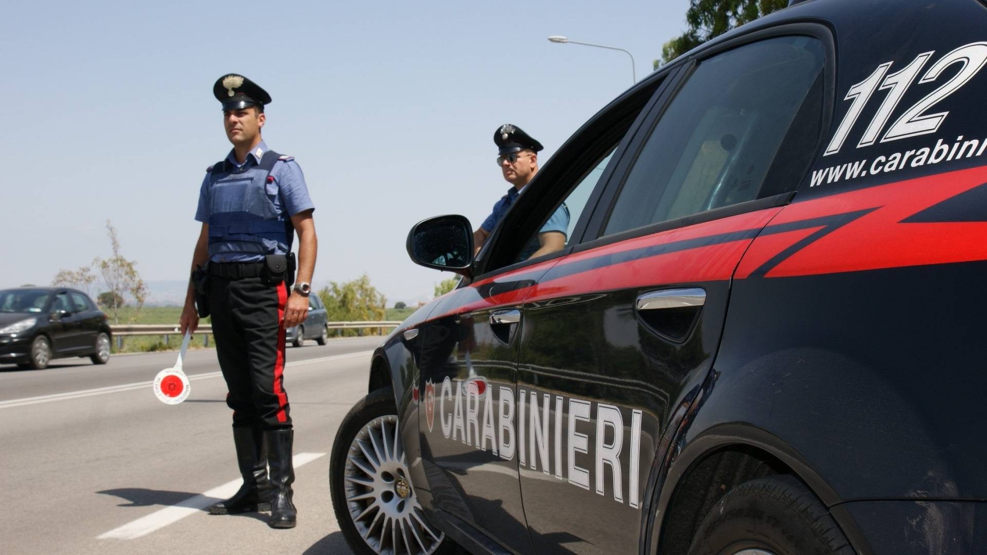 Ercolano, lite degenera: ragazza accoltellata