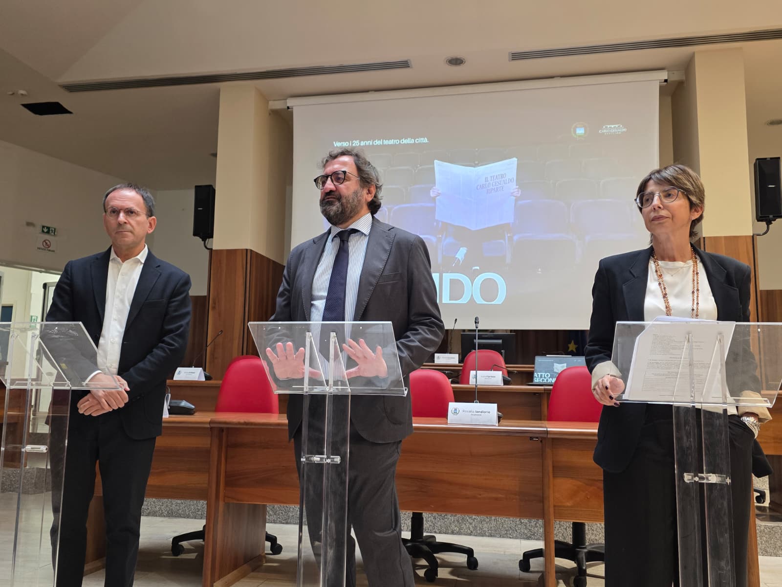 Rinasce il Teatro Gesualdo: la giunta approva gli atti per la stagione teatrale e la riqualificazione dell’immobile