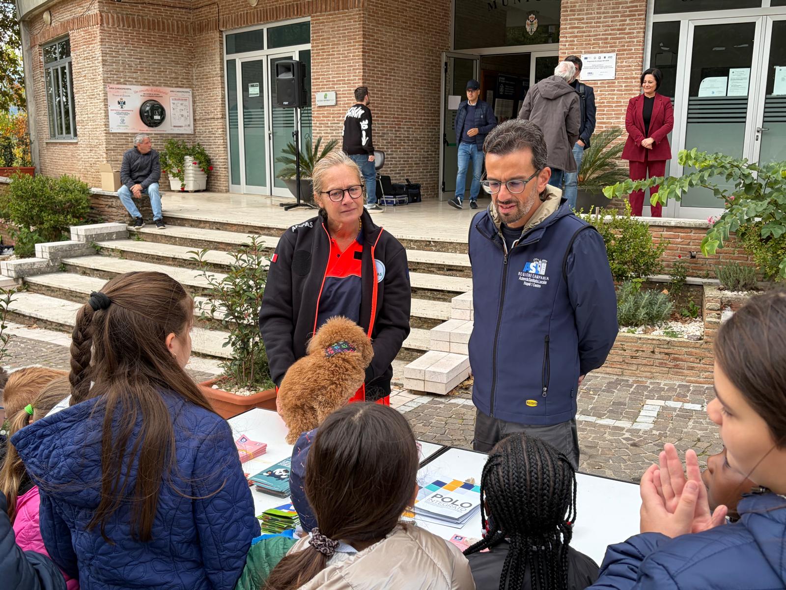 a un anno dallo sciame sismico la Protezione Civile insegna a tutelare anche gli animali domestici