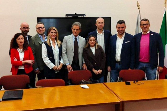 Da Mastella misure pilatesche sui dirigenti