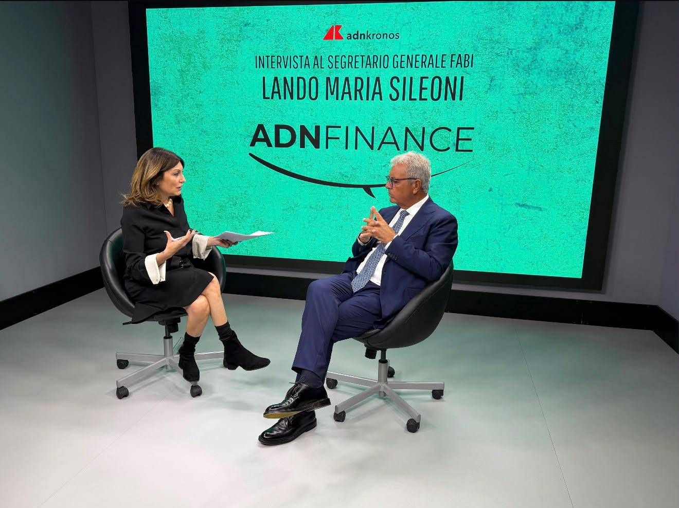 parla il segretario generale della FABI, Lando Maria Sileoni