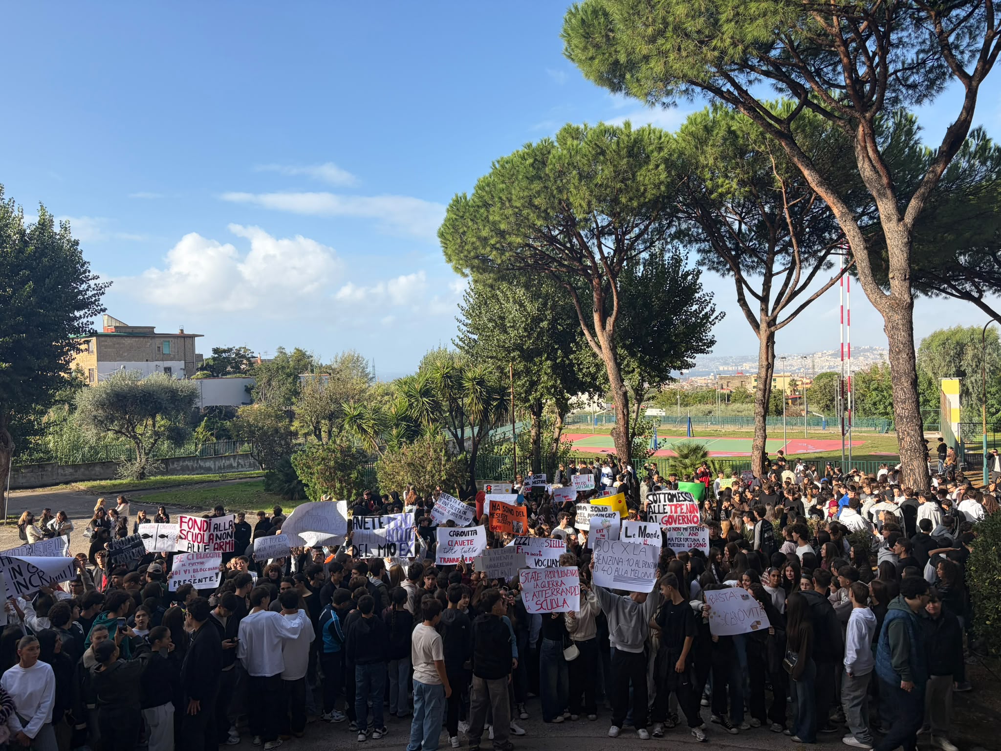 Oggi a San Sebastiano al Vesuvio mobiltazione e corteo delle scuole