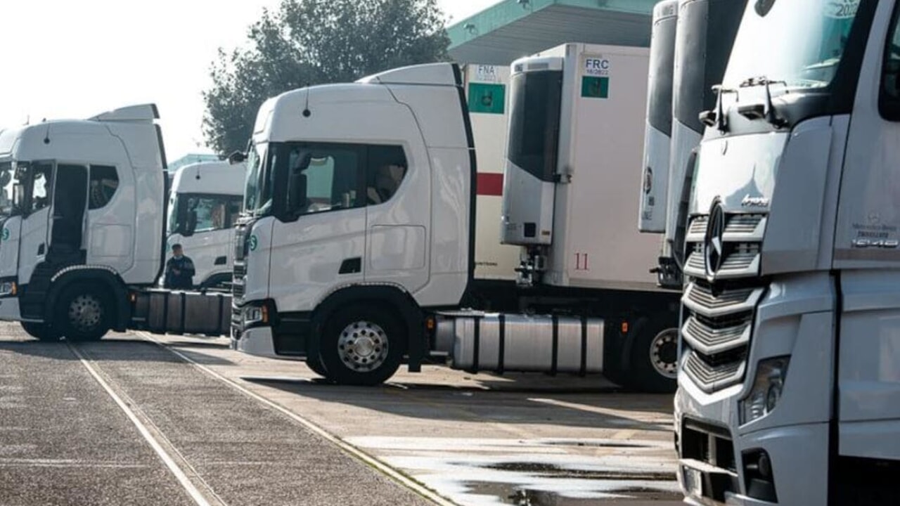 SCIOPERI AUTOTRASPORTATORI: ATTIVITA’ IN GINOCCHIO. L’80% DEI NEGOZI A RISCHIO CHIUSURA
